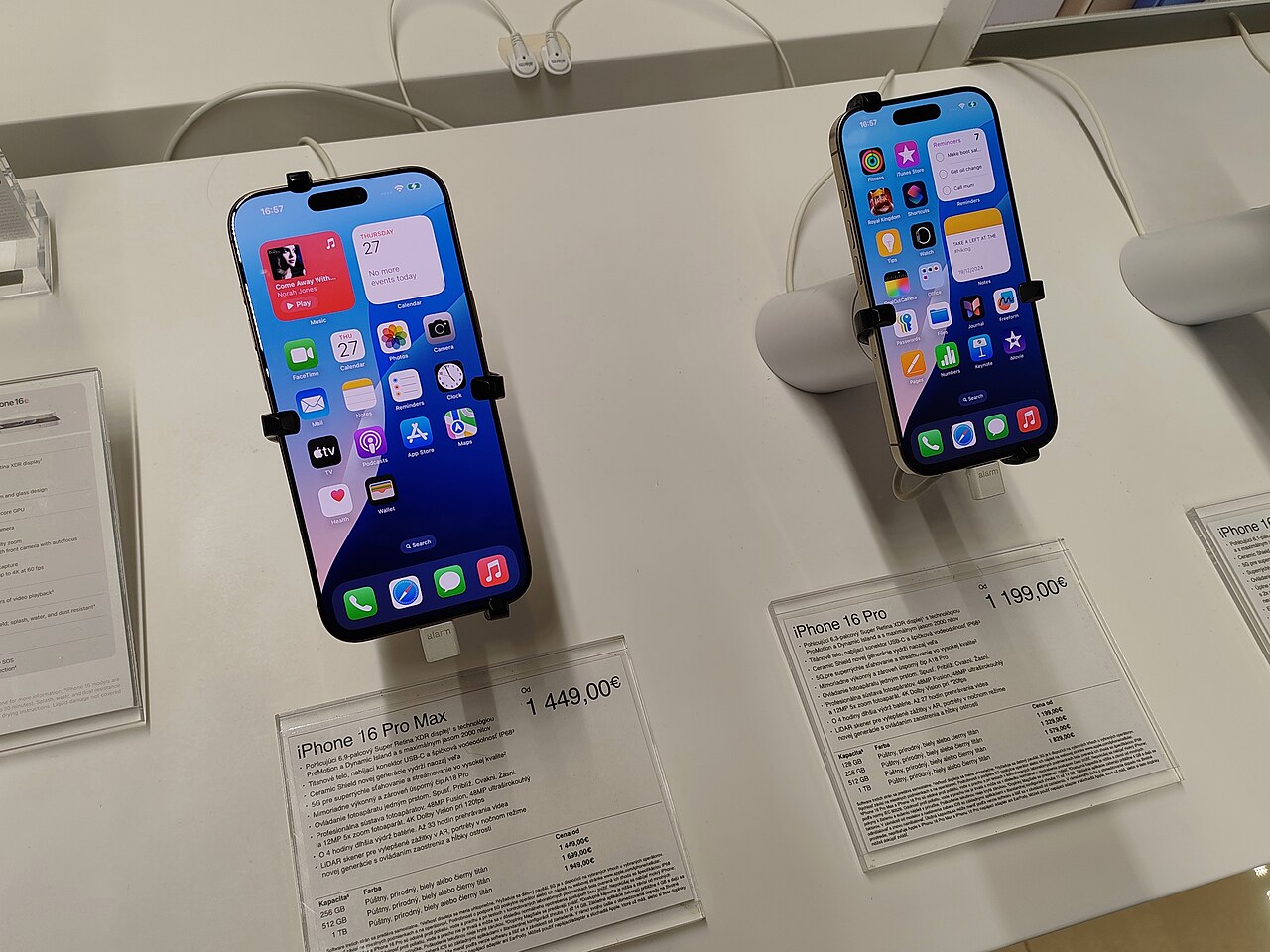 iPhone 16 Pro
